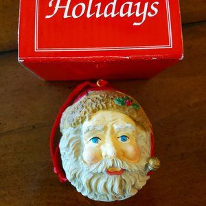 SANTA CLAUSE Hinged Ring Gift Box Ornament 1994 International Christmas